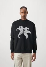 Comverses Men’s Cyan Blue White Giant Lily Black Full Sweater