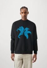 Comverses Men’s Cyan Blue Giant Lily Black Full Sweater