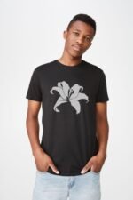Comverses Men’s White Giant Lily Black T-shirt