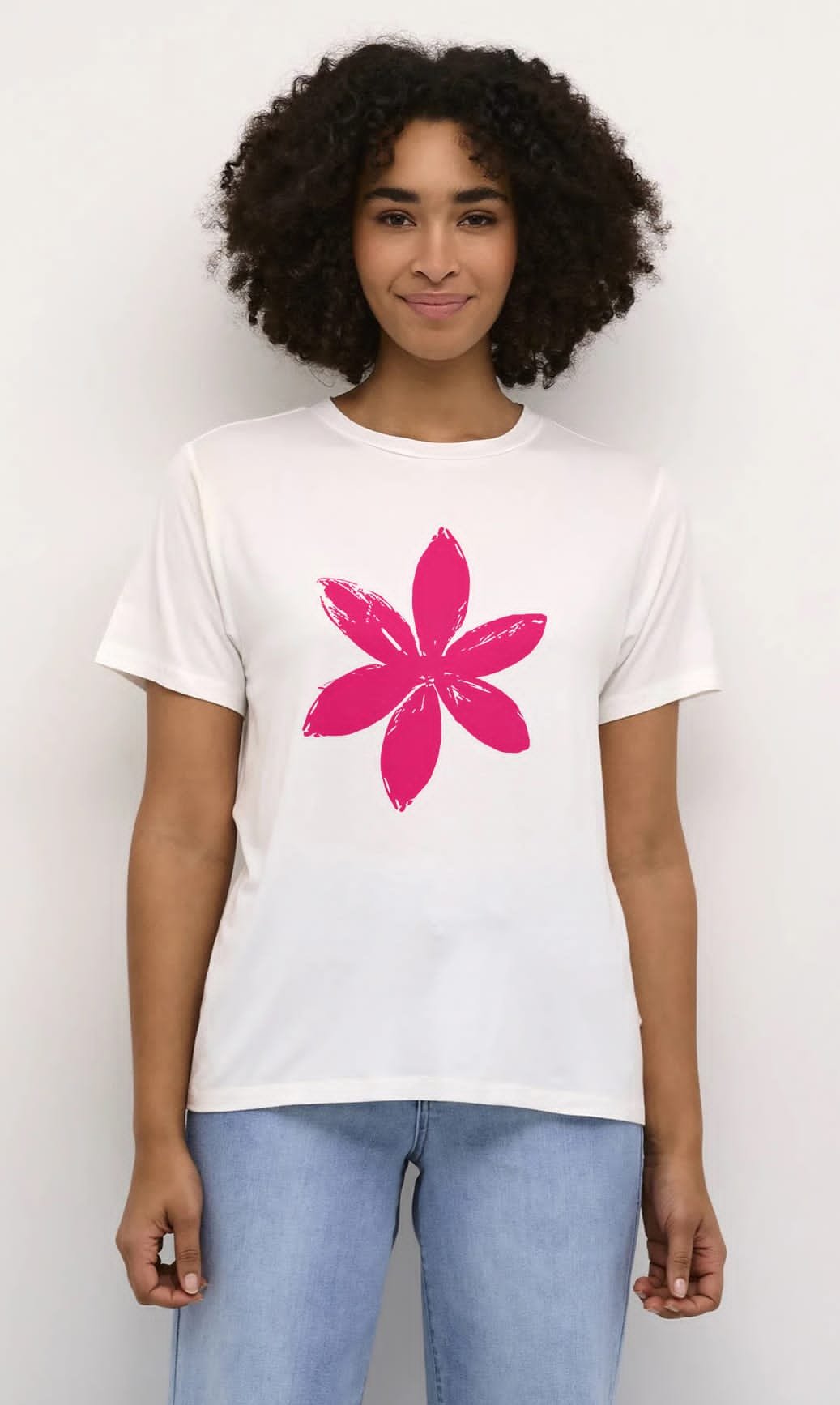 Comverses Women’s Pink Lily White T-shirt Comverses Women’s Pink Lily White T-shirt
