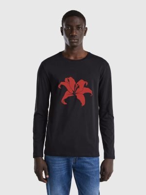 Comverses Men’s Red Giant Lily Black Full Sleeve Shirt